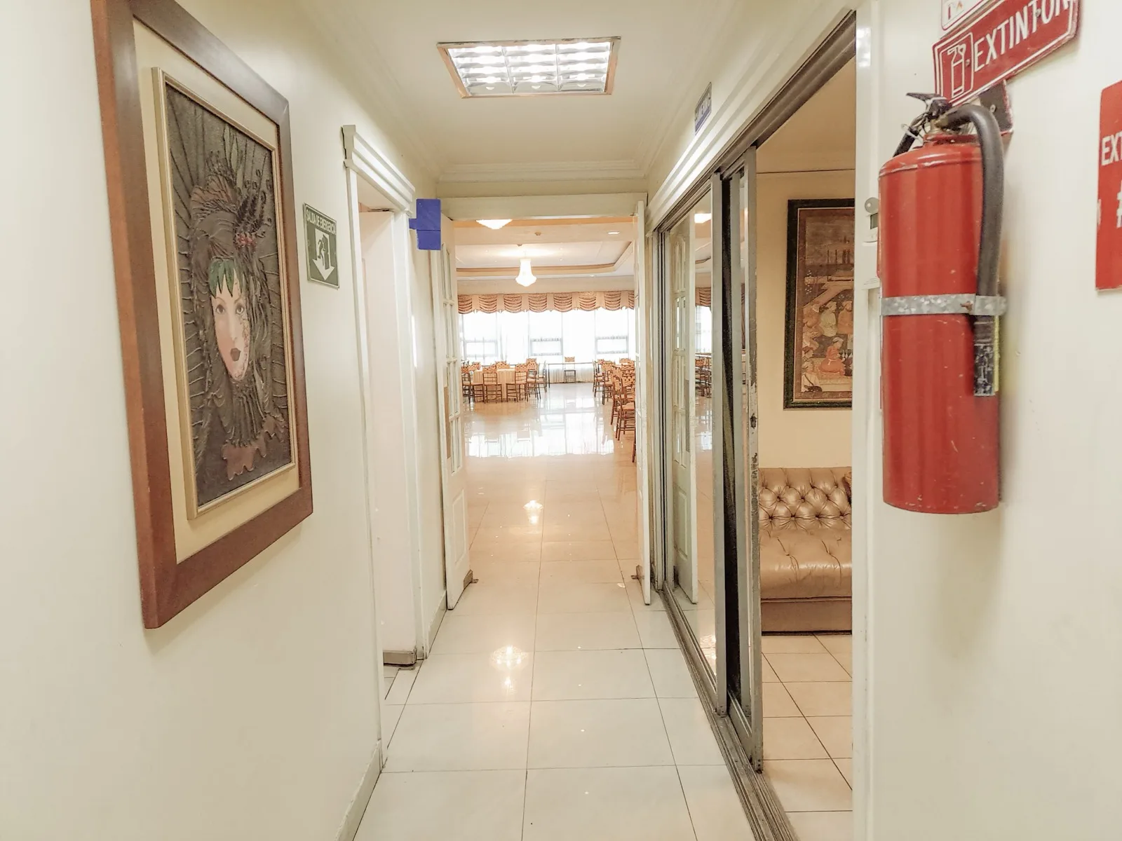 Casa y local comercial en venta en Tungurahua y Colon VanRo