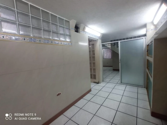 Alquiler de Oficina, Alborada 12 ava Etapa PB, EliC
