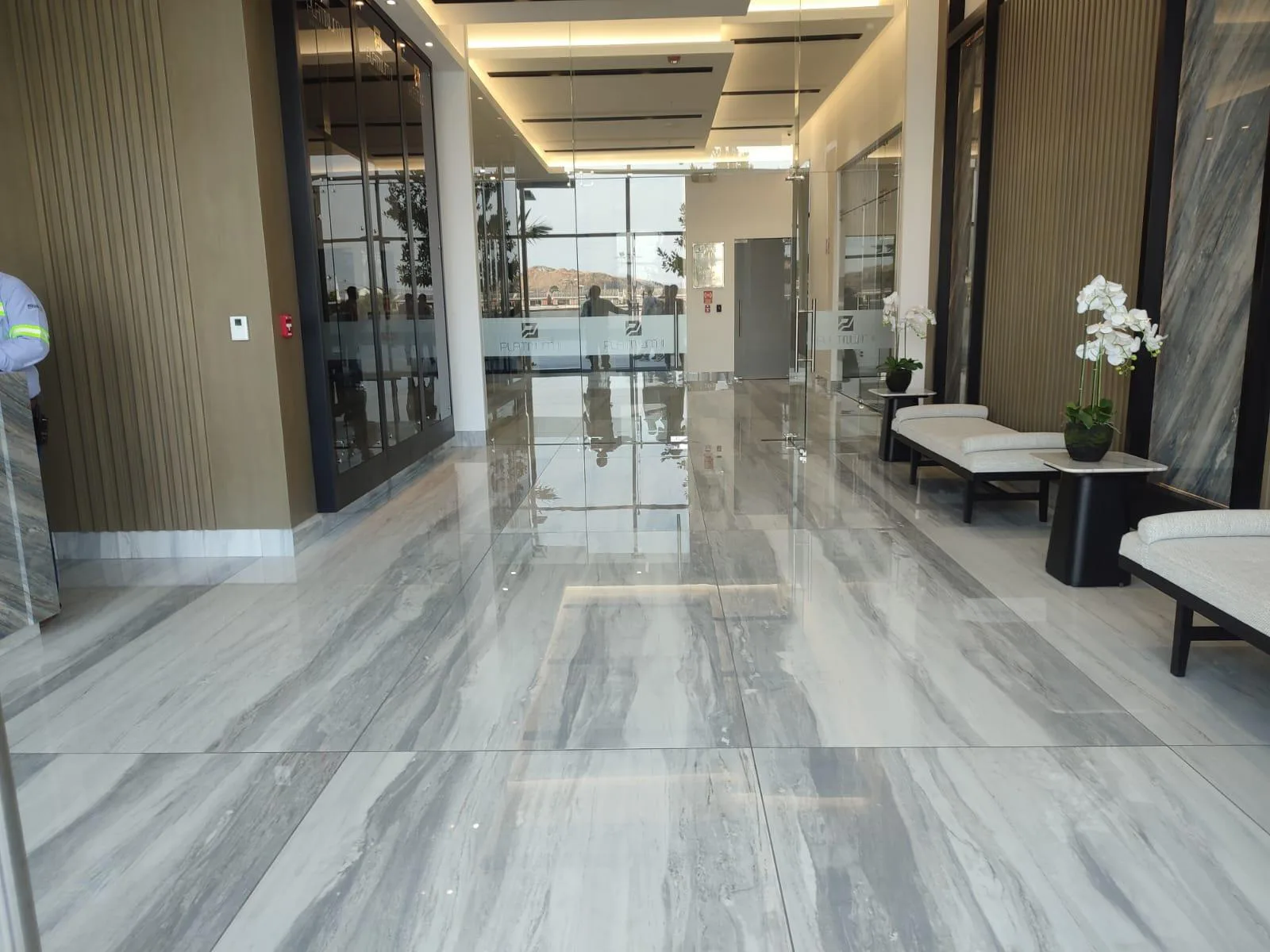 Oficina en Alquiler, Edificio Platinum, CC El Dorado, DiaM