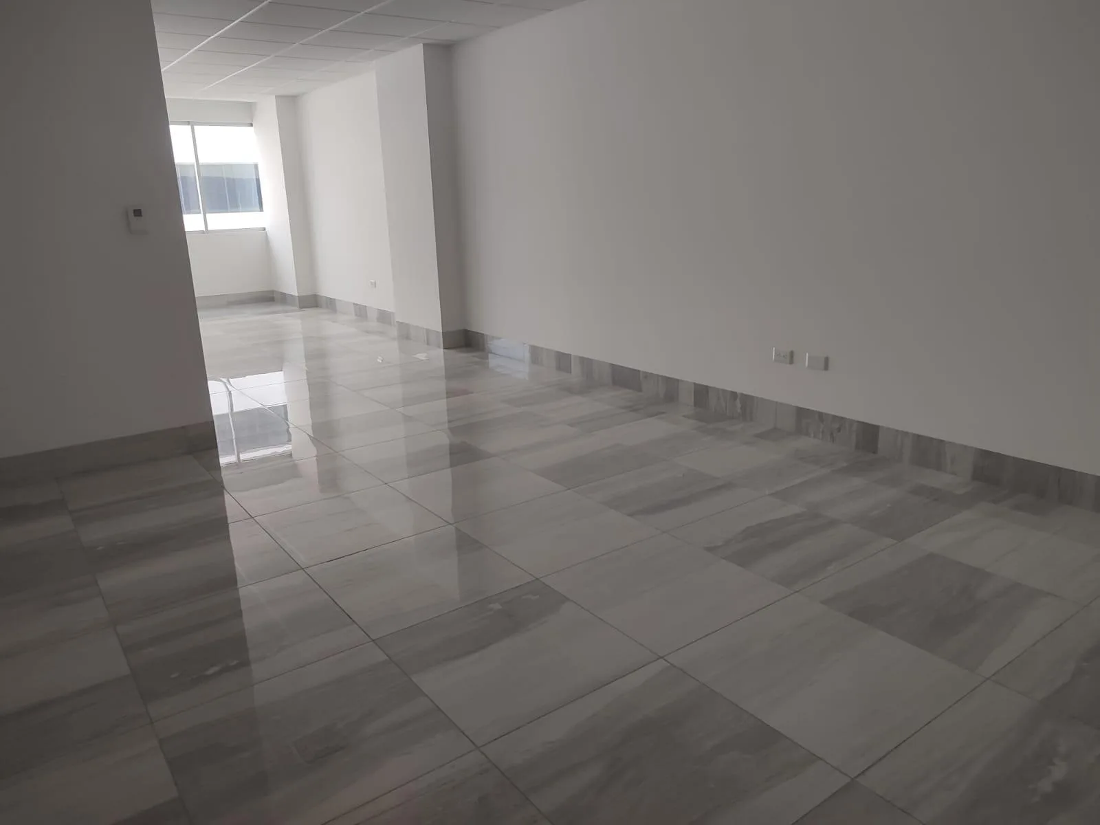 Oficina en Alquiler, Edificio Platinum, CC El Dorado, DiaM