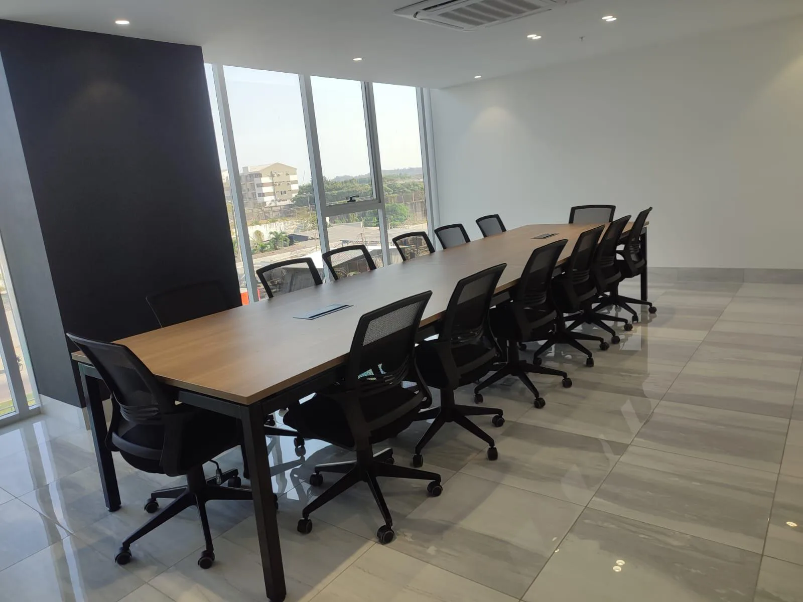 Oficina en Alquiler, Edificio Platinum, CC El Dorado, DiaM