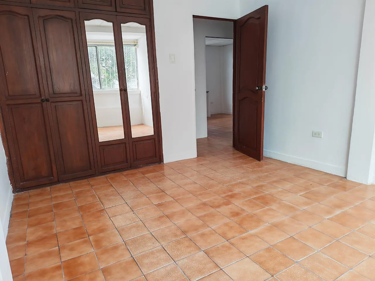 Departamento en alquiler en los Sauces EleS
