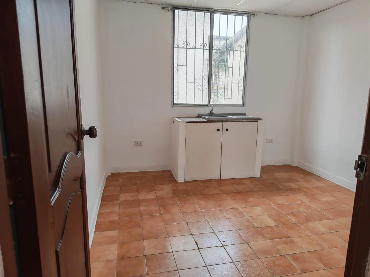 Departamento en alquiler en los Sauces EleS