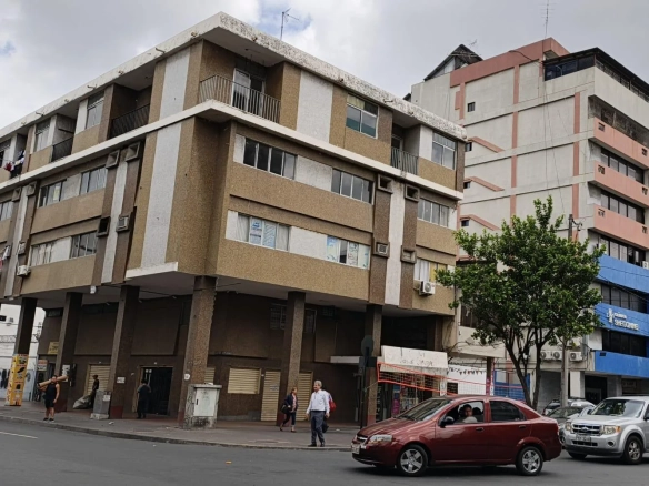 Edificio con Oficinas y Departamentos en Alquiler, P.P. Gómez y L. de Garaycoa, EliC