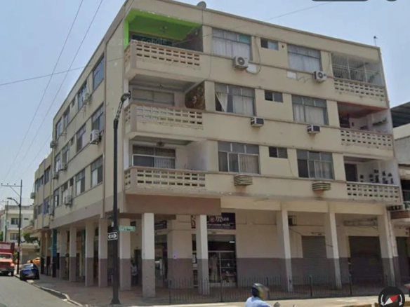 Venta de Departamento en Bolivia y Eloy Alfaro 402 Piso 1 CesA
