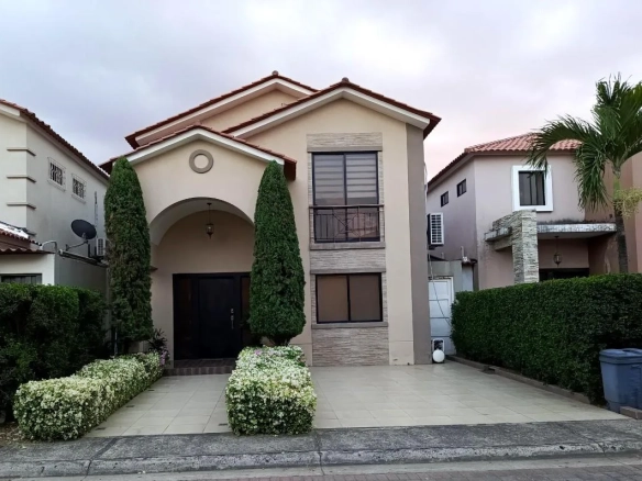 Casa en venta en Ciudad celeste etapa Marina EstF