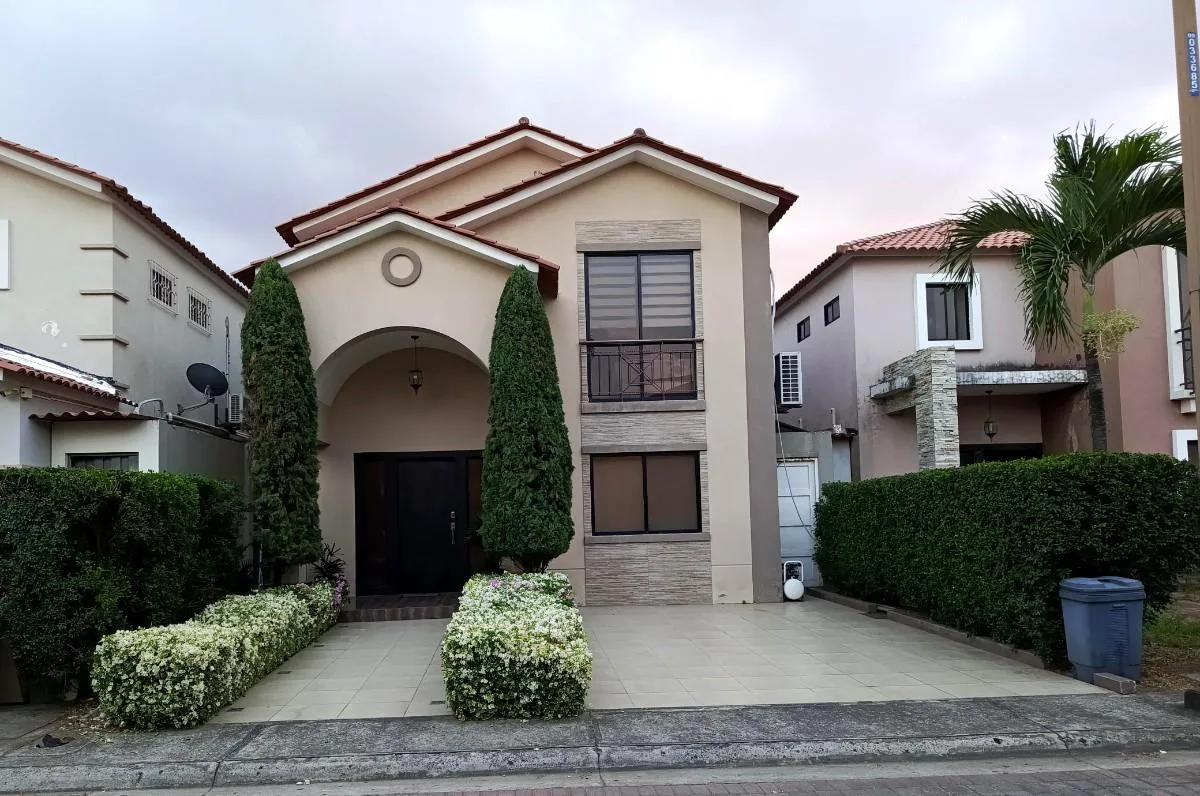 Casa en venta en Ciudad celeste etapa Marina EstF