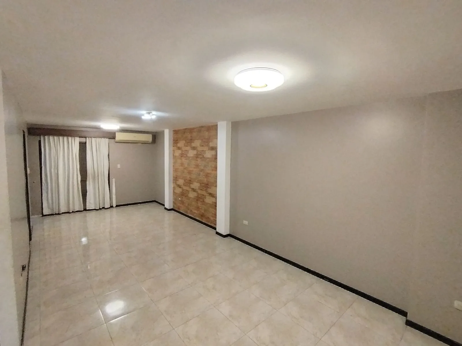 Casa en Venta para Urb La Rioja etapa Almeria EstF