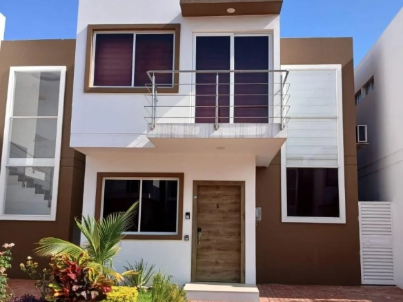 Casa Amoblada en Venta Urbanizacion Rosabell Via Spondylus TatO
