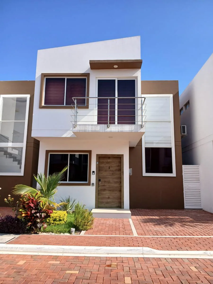 Casa Amoblada en Venta Urbanizacion Rosabell Via Spondylus TatO