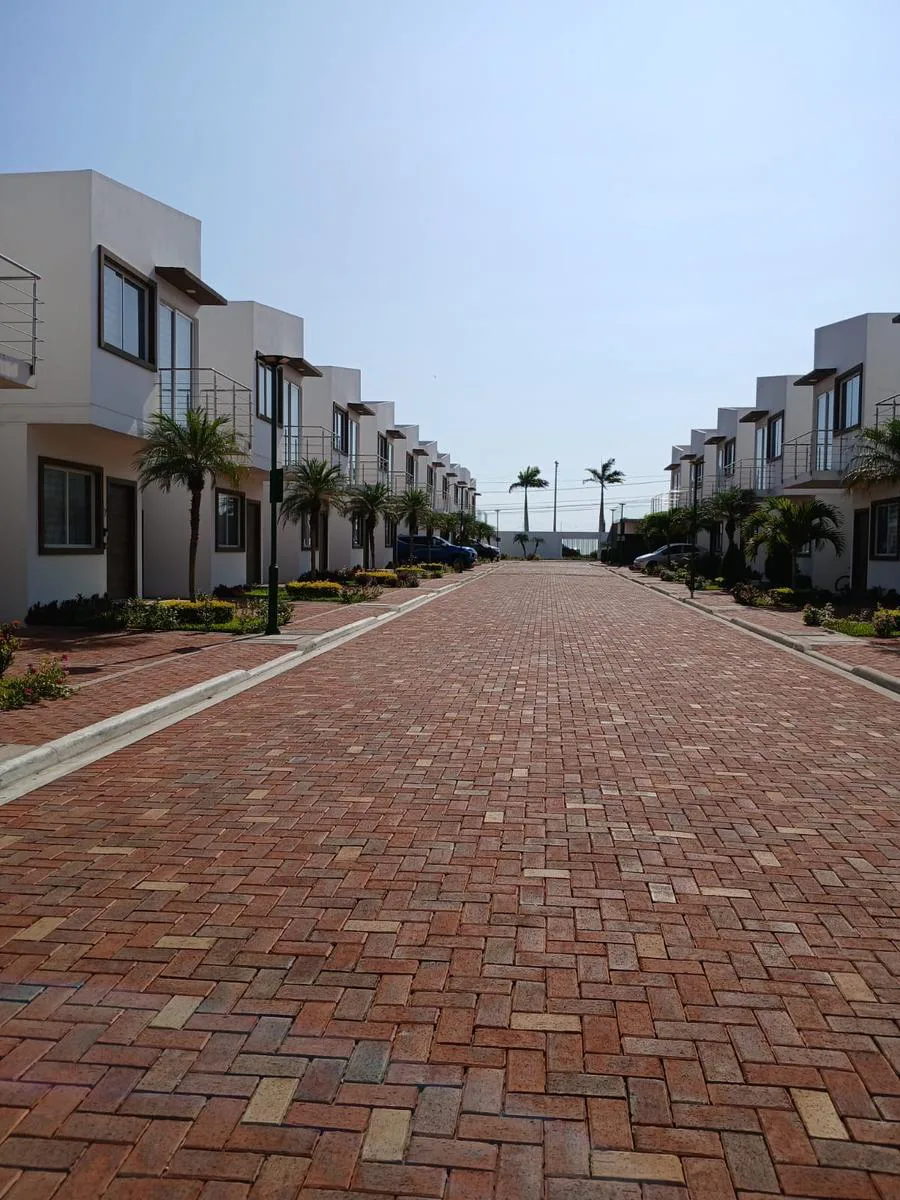Casa Amoblada en Venta Urbanizacion Rosabell Via Spondylus TatO