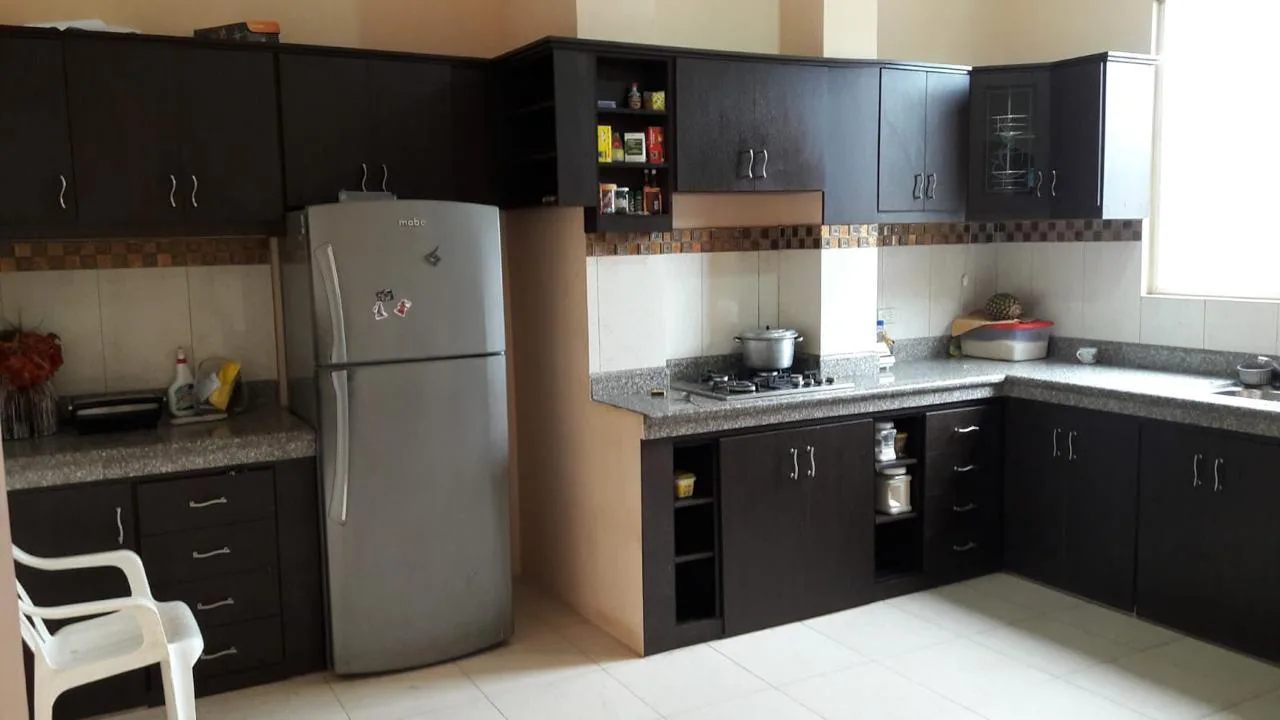 Casa rentera en venta en Machala, Barrio Primero de Enero, callejón PaoC