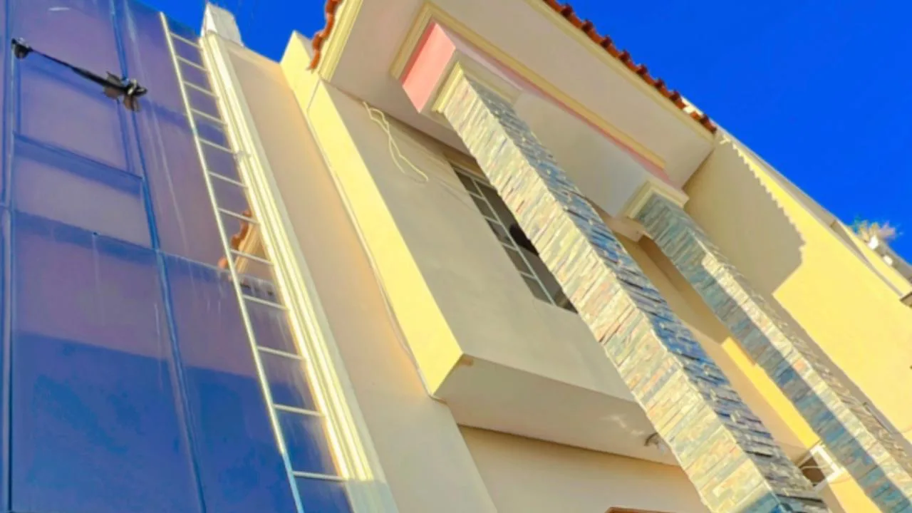 Casa rentera en venta en Machala, Barrio Primero de Enero, callejón PaoC