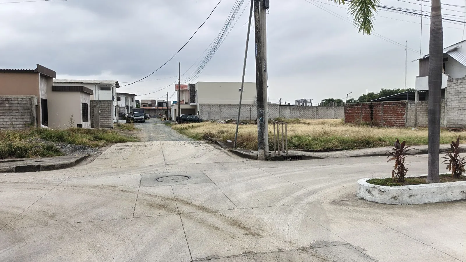 Terreno en Urb. La Delicia, Via a Salitre GabH