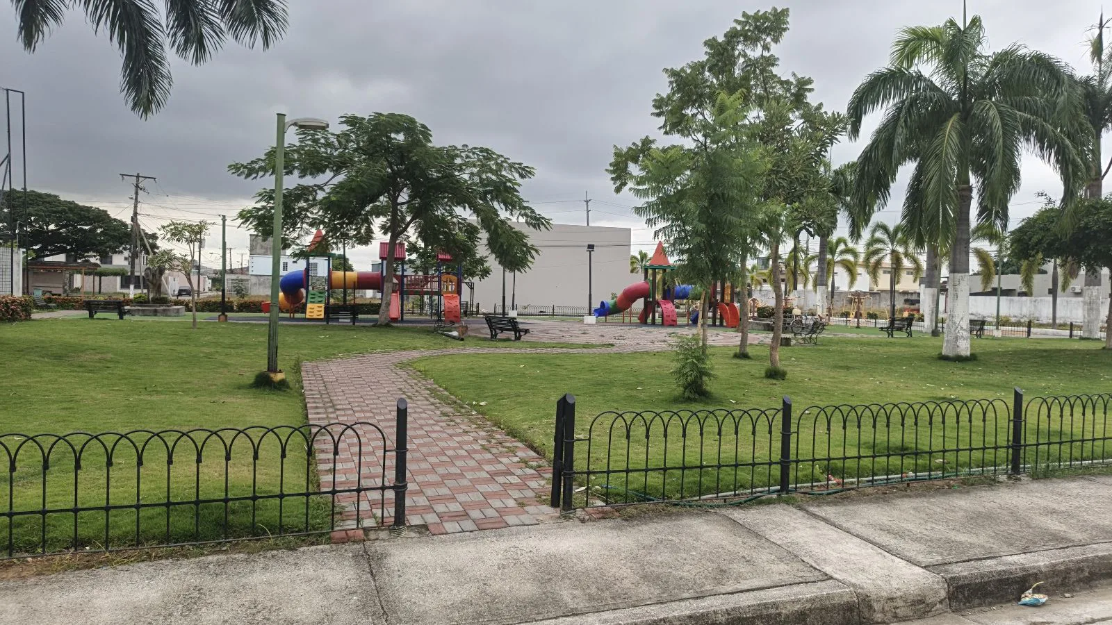 Terreno en Urb. La Delicia, Via a Salitre GabH