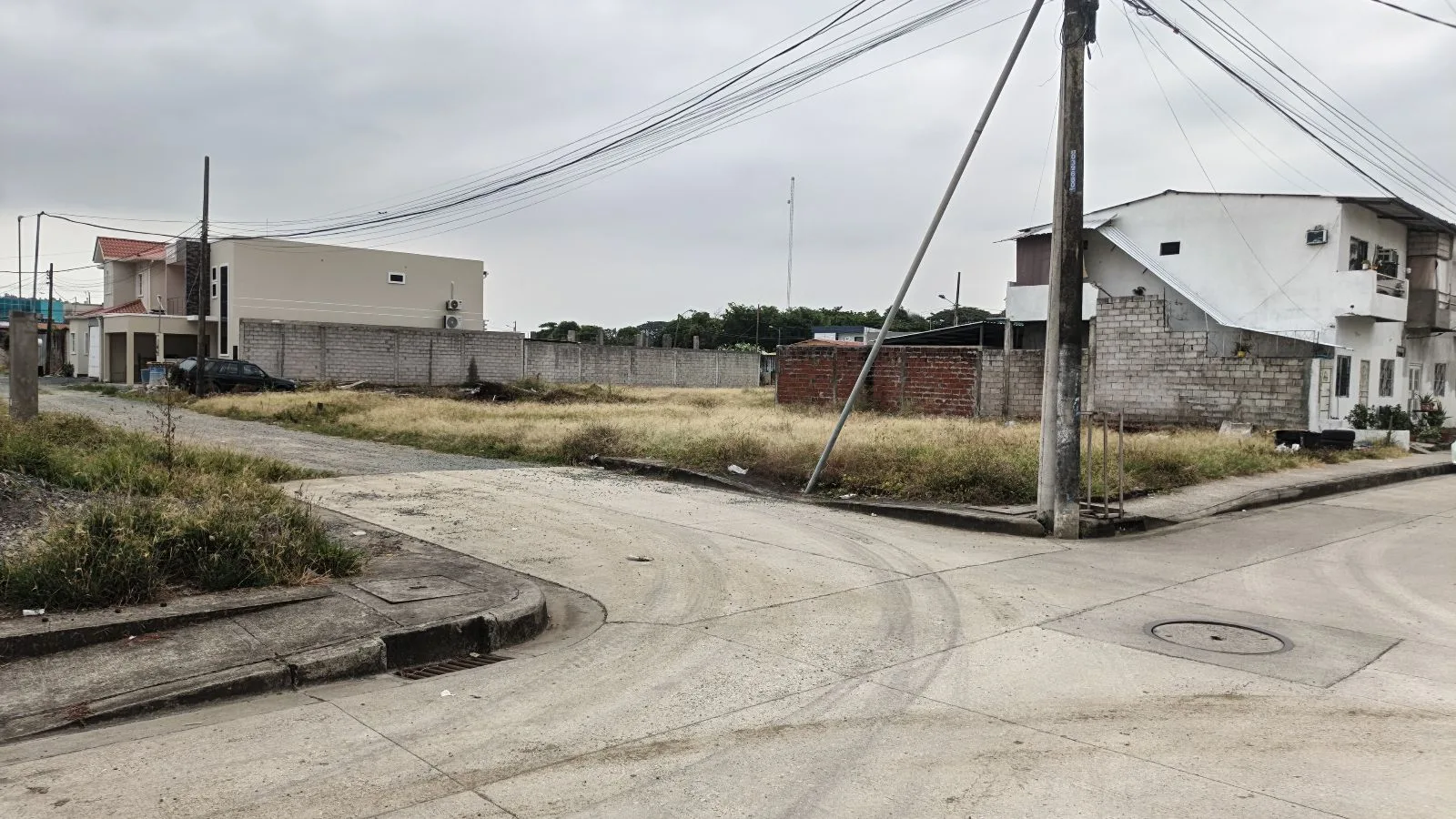 Terreno en Urb. La Delicia, Via a Salitre GabH