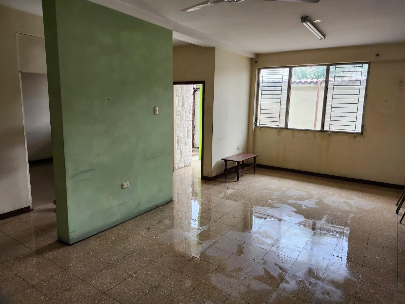 Casa en venta en Cdla. IESS en Sur de Guayaquil CesA