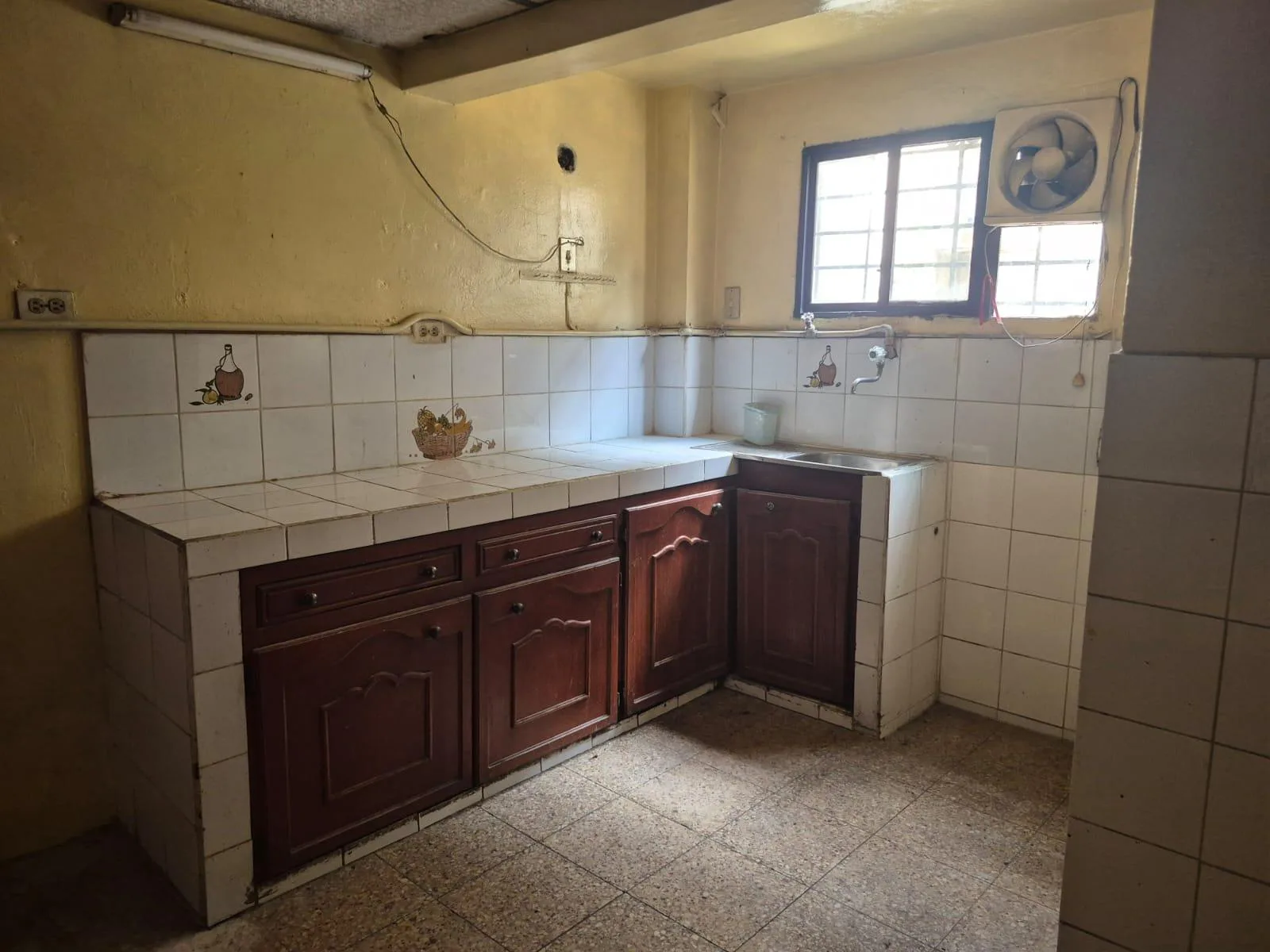 Venta Casa Rentera Centro de Gye con 6 departamentos W&R