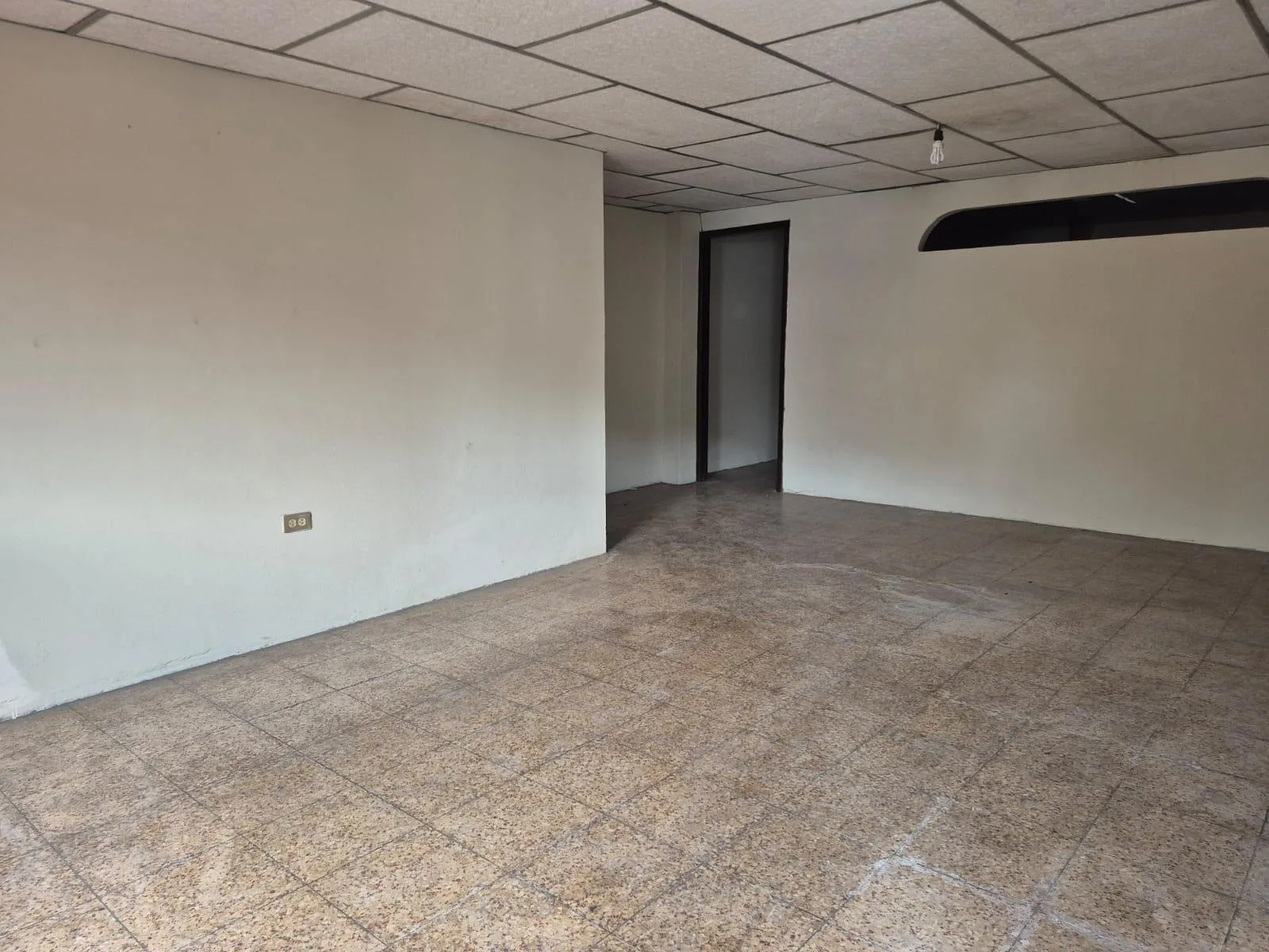Venta Casa Rentera Centro de Gye con 6 departamentos W&R