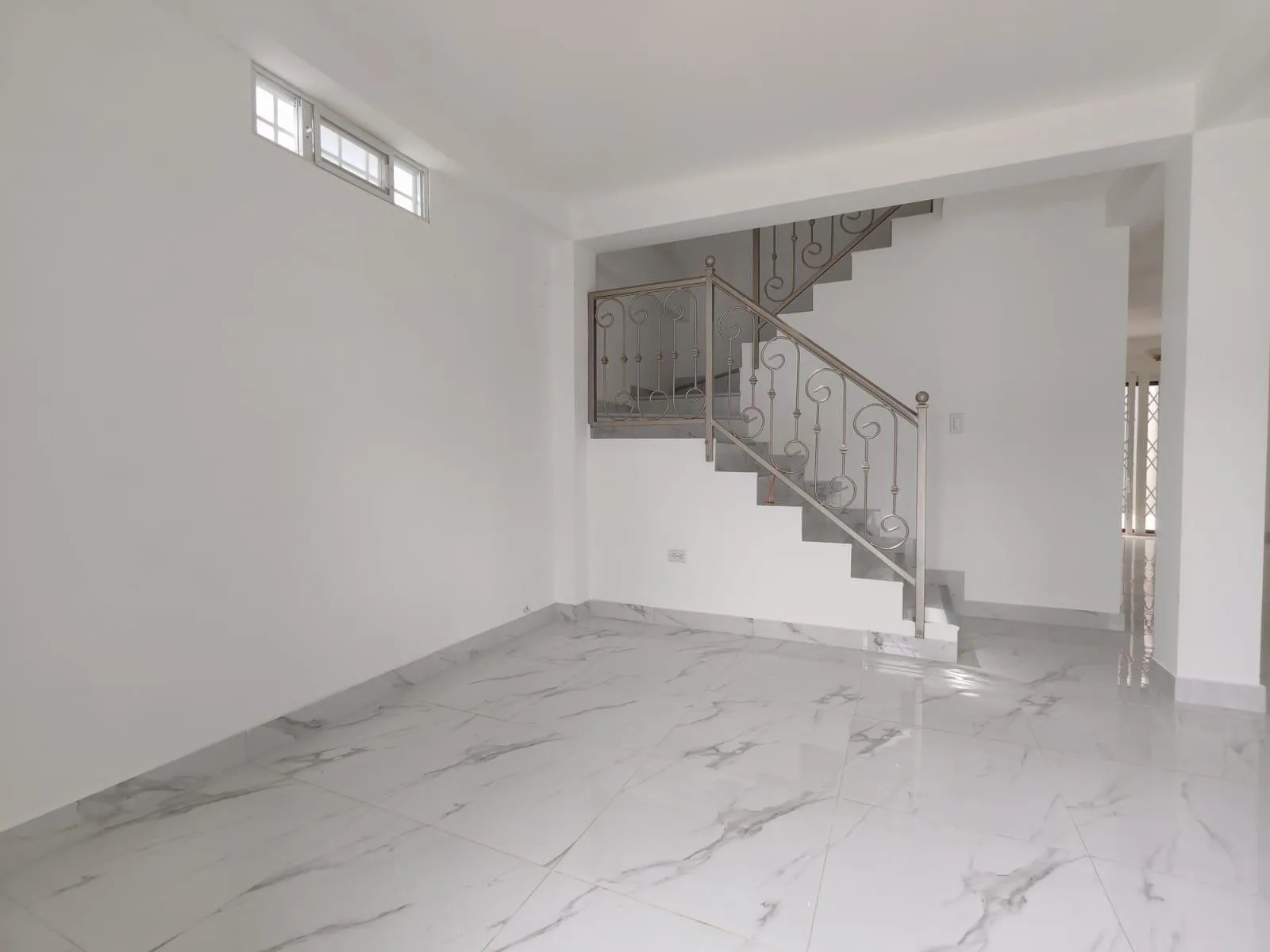 Casa en Venta, Samanes 5, Guayaquil, DiaM