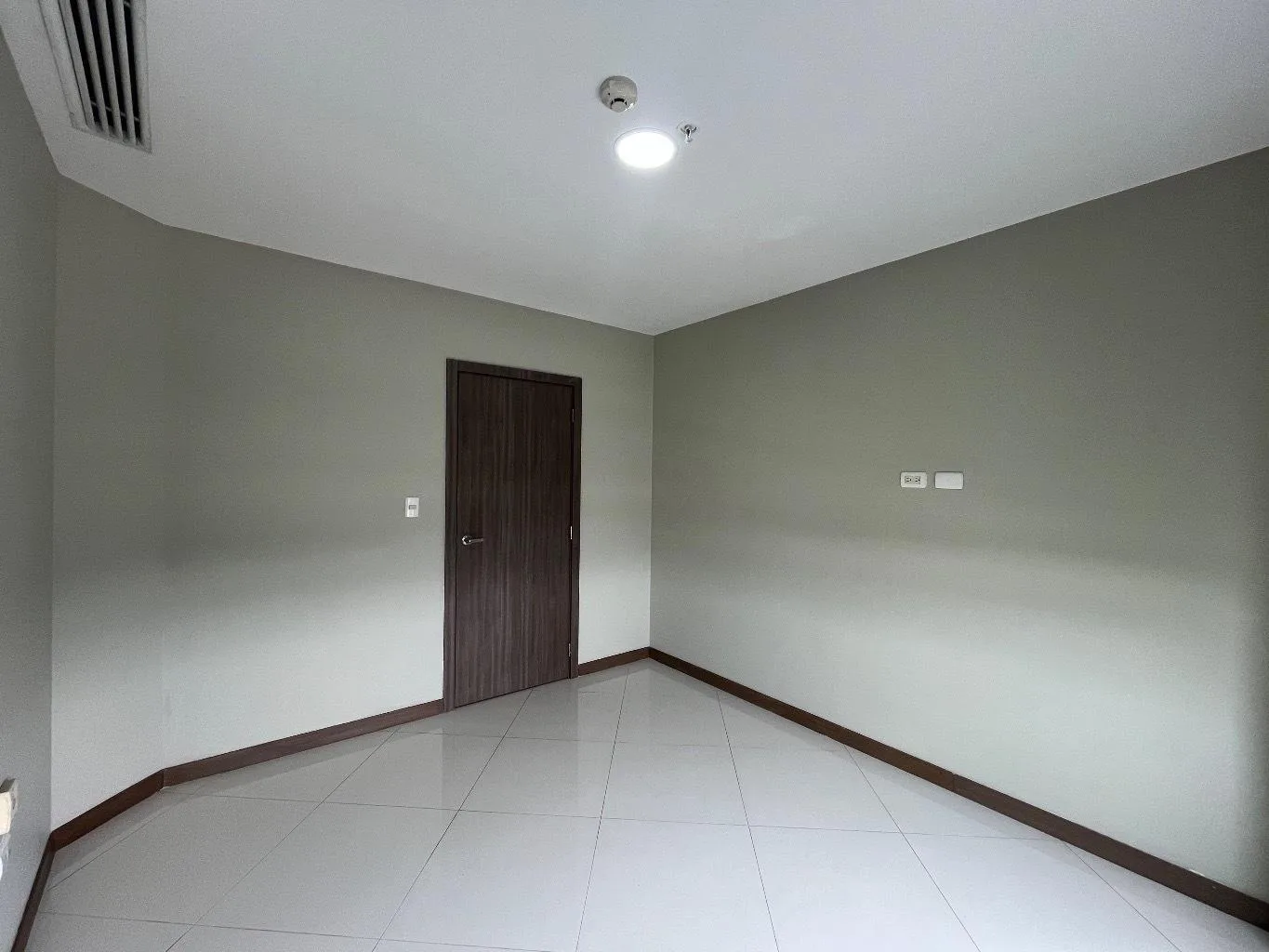 Alquiler de Suite en Edificio Pacific plaza, Ciudad Colon EleS
