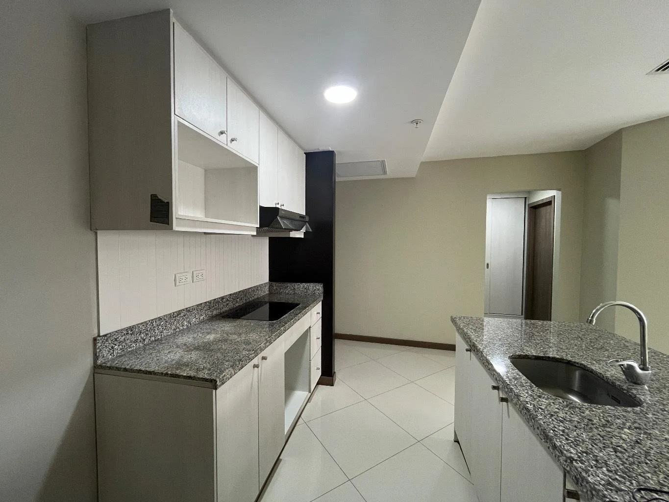Alquiler de Suite en Edificio Pacific plaza, Ciudad Colon EleS