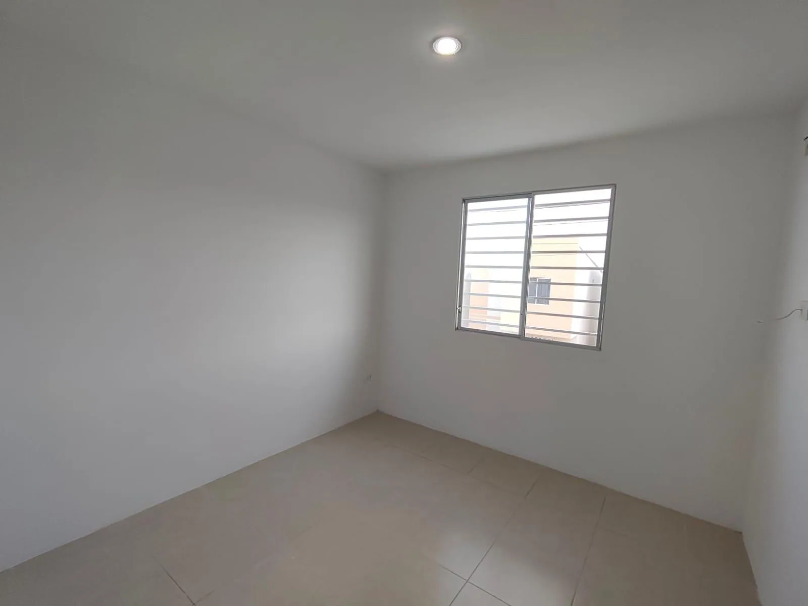 Casa en Alquiler Urbanización Villa Geranio 2, Vía a la Costa, Chongon GraC