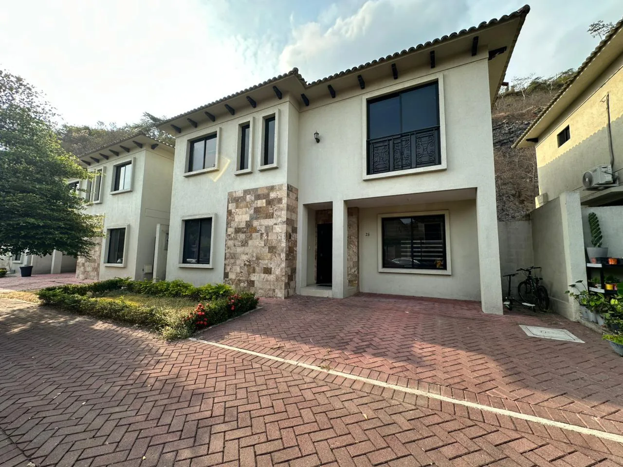Venta de casa en Bosques de la Costa, Etapa Cimas, Via a la Costa, C&P