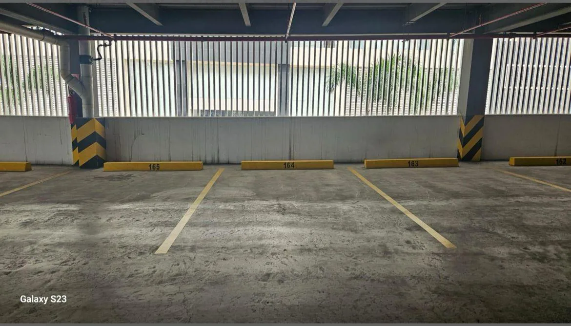 Parqueadero en Alquiler, Ciudad del Rio 2, Puerto Santa Ana JoeG