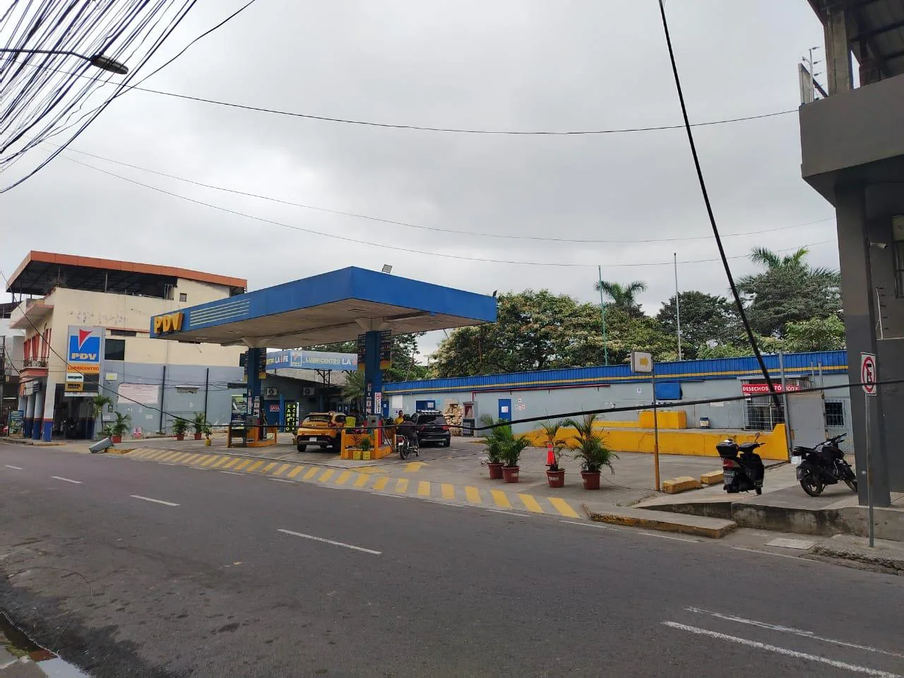 Gasolinera con Edificio Rentero en Venta, Milagro, CesA