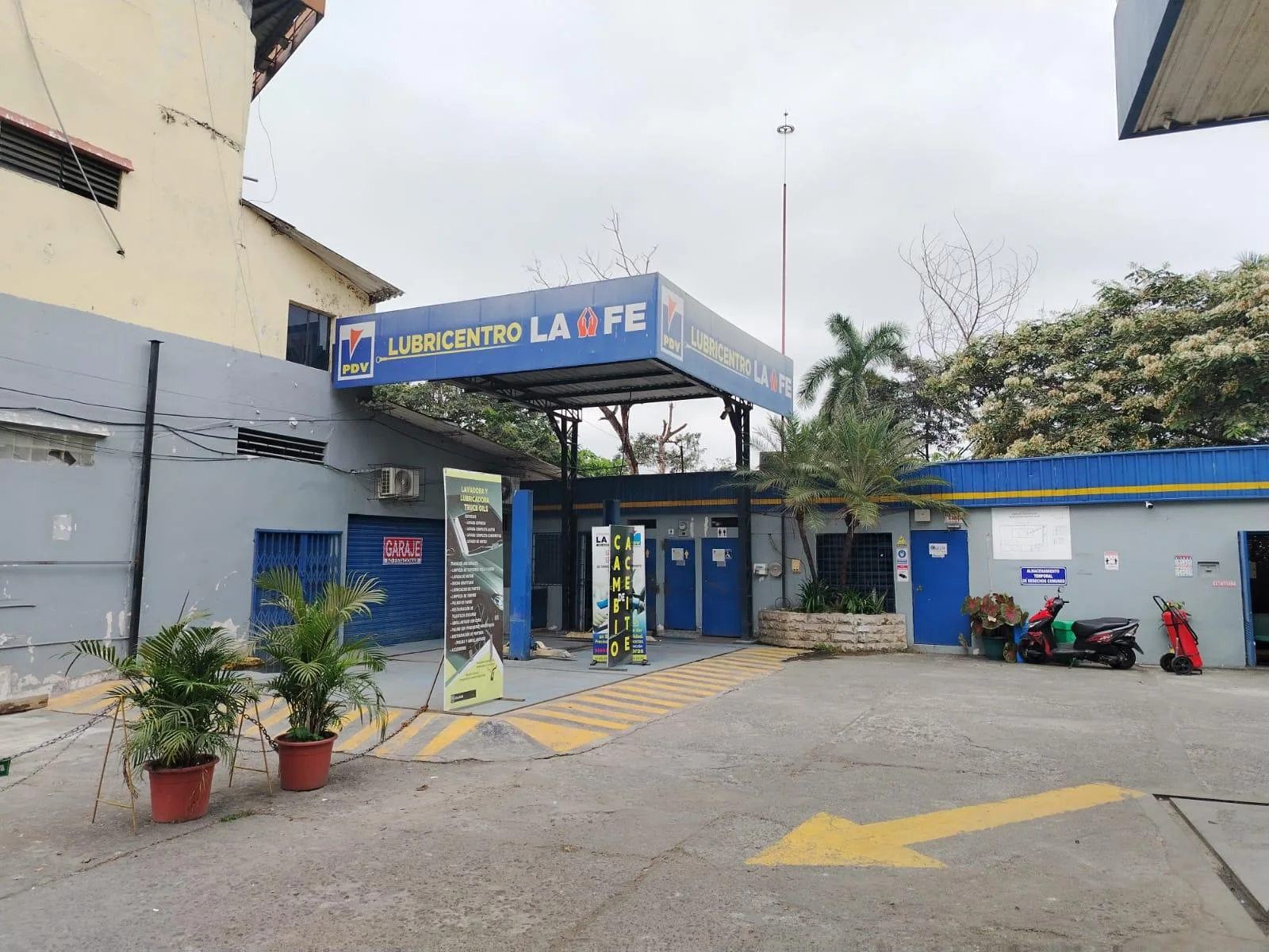 Gasolinera con Edificio Rentero en Venta, Milagro, CesA