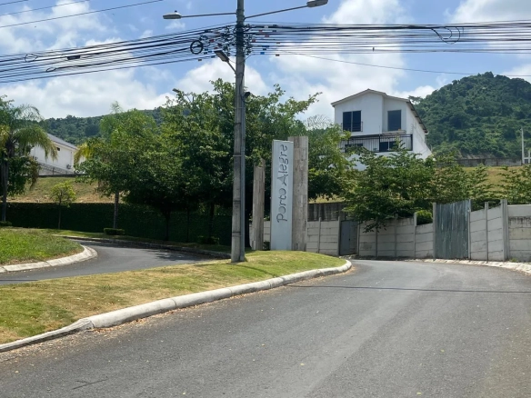 Terreno en Venta – Urb. Porto Alegre, via a la Costa ChrS