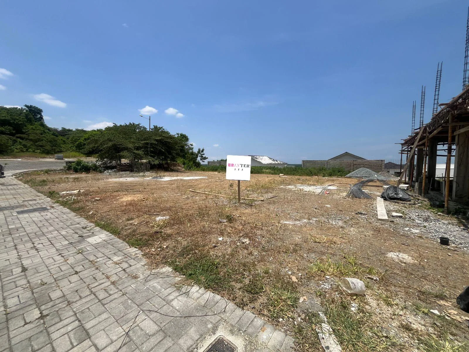 Terreno en Venta – Urb. Porto Alegre, via a la Costa ChrS