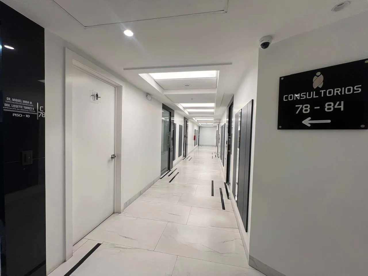 Consultorio en Alquiler, Edificio Agora, RobA