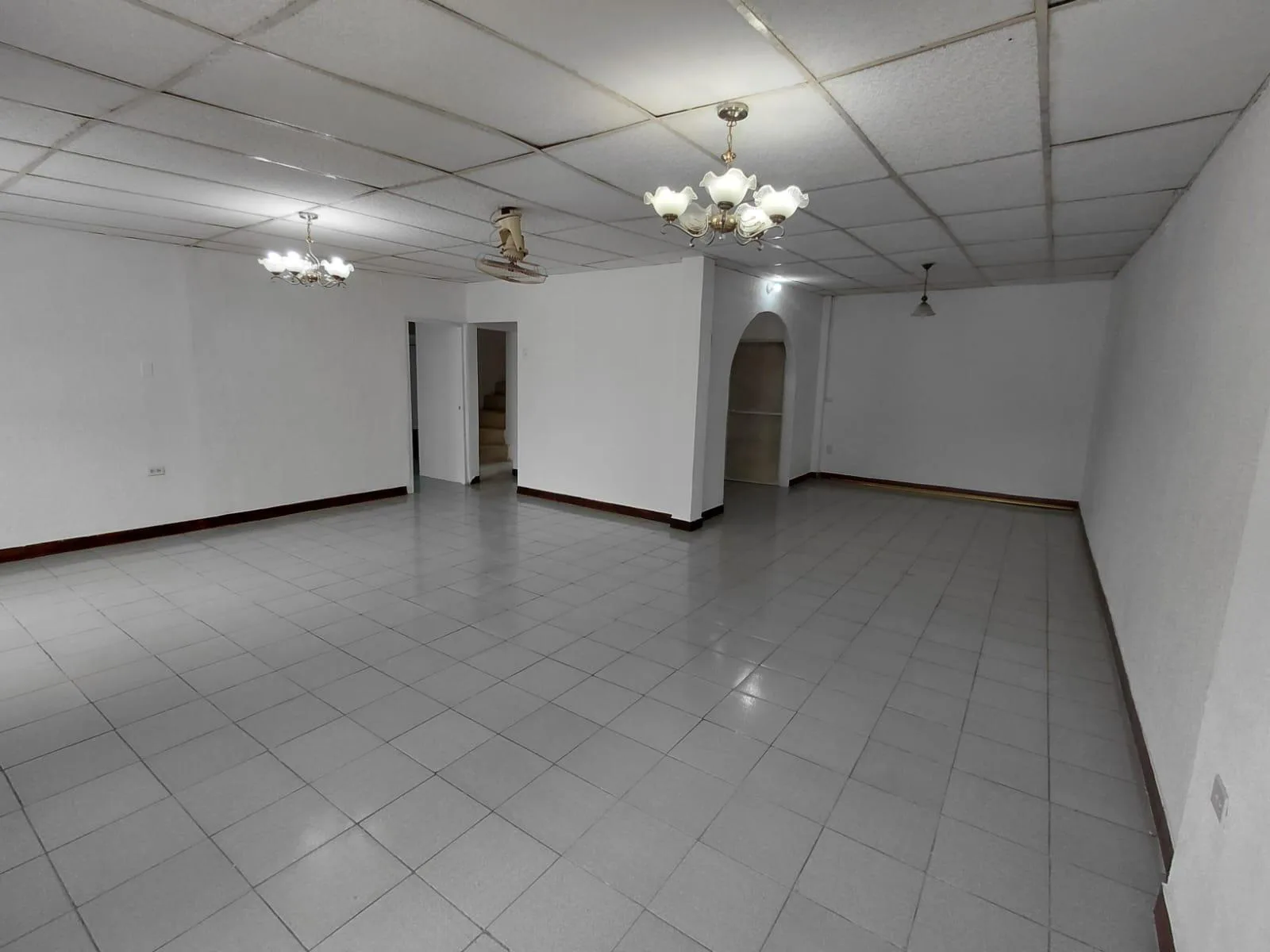 Casa en Venta – Martha de Roldós XimO