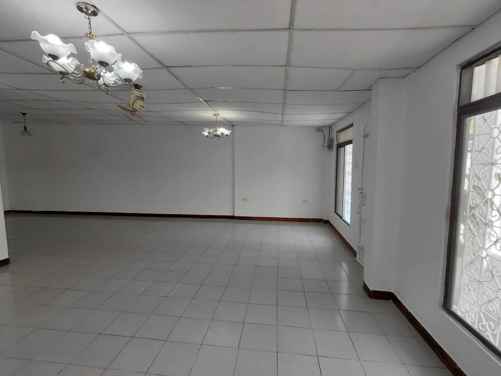 Casa en Venta – Martha de Roldós XimO
