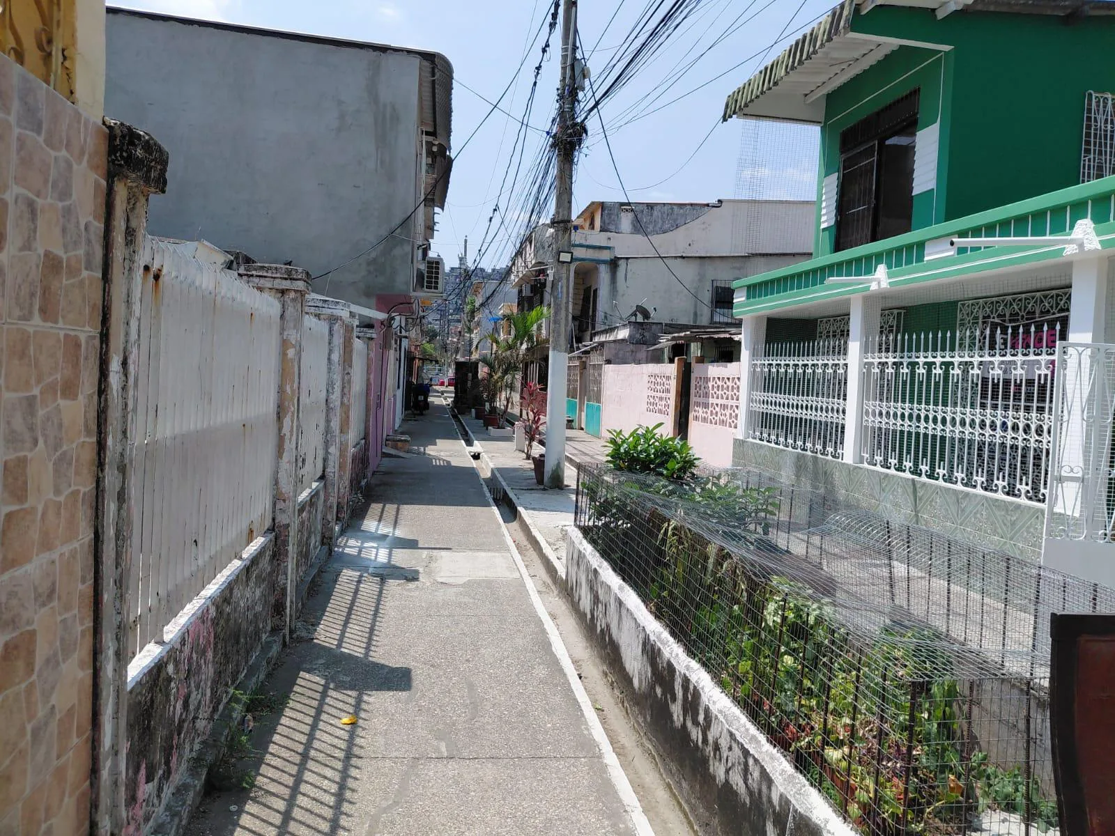 Casa en Venta – Martha de Roldós XimO