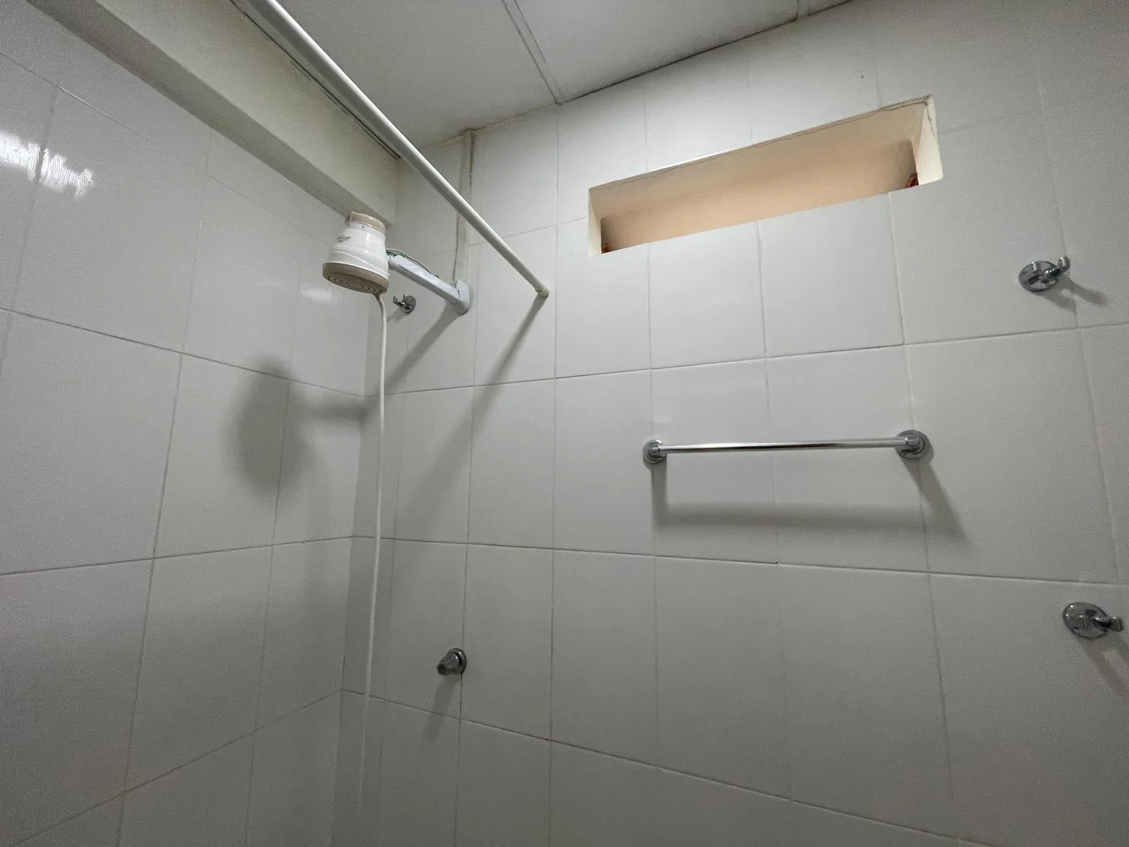 Suite en Venta Centro de guayaquil calle Cordova y mendiburo AleMo