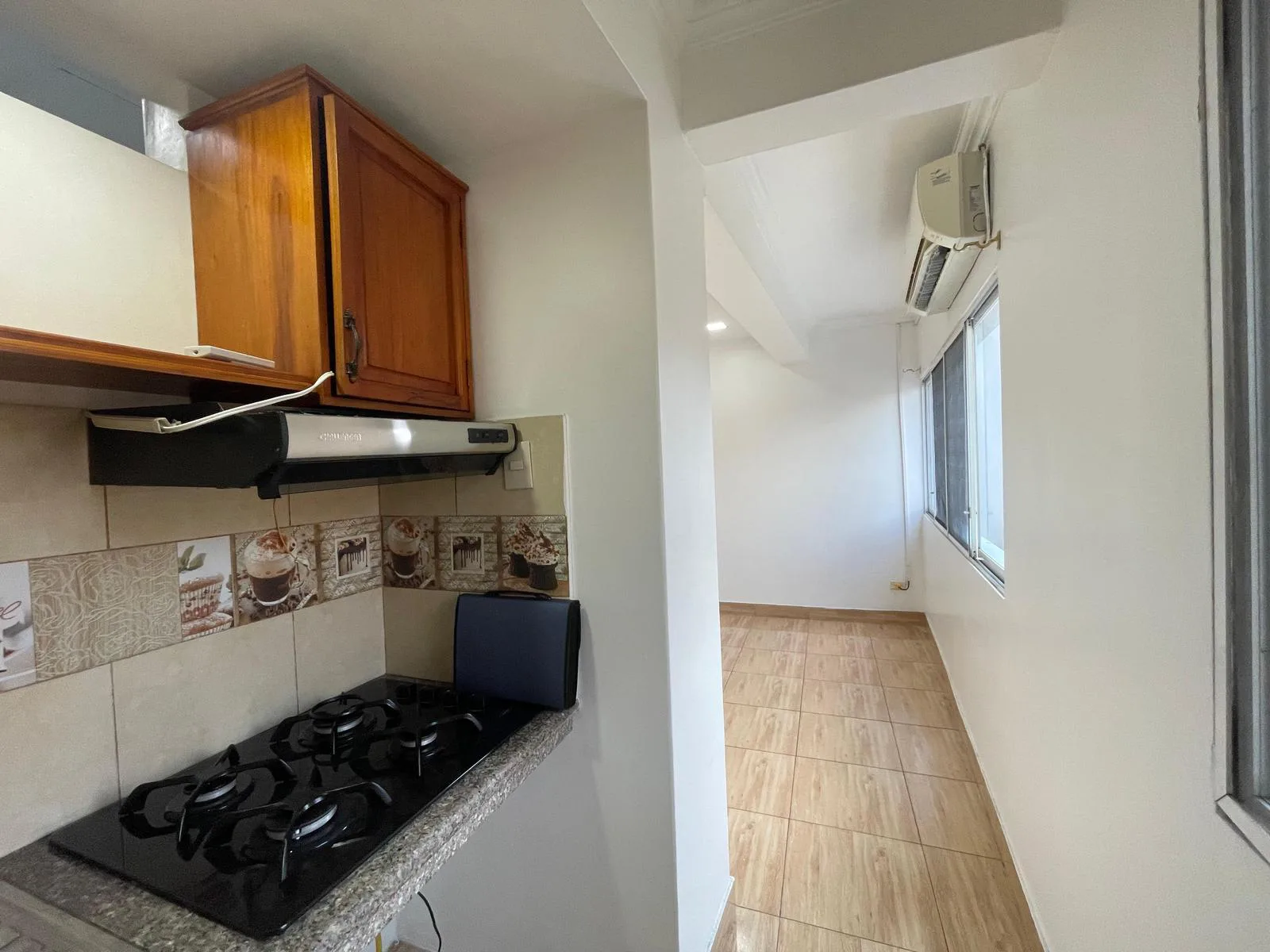 Suite en Venta Centro de guayaquil calle Cordova y mendiburo AleMo