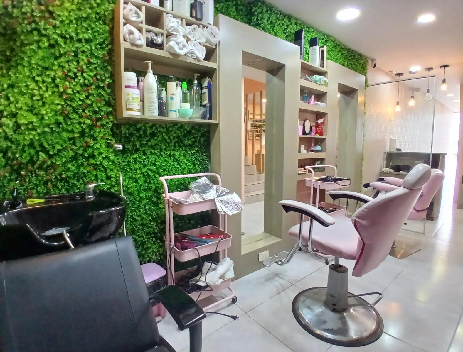 Local Comercial Amoblado y Equipado con 3 Negocios Produciendo en Venta TatO