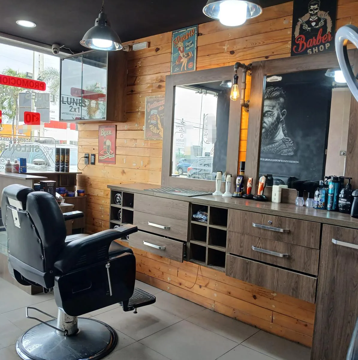 Local Comercial Amoblado y Equipado con 3 Negocios Produciendo en Venta TatO