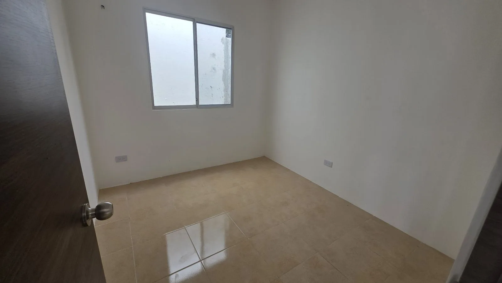 Villa Geranio 2, ingresando por Chongon, GenF
