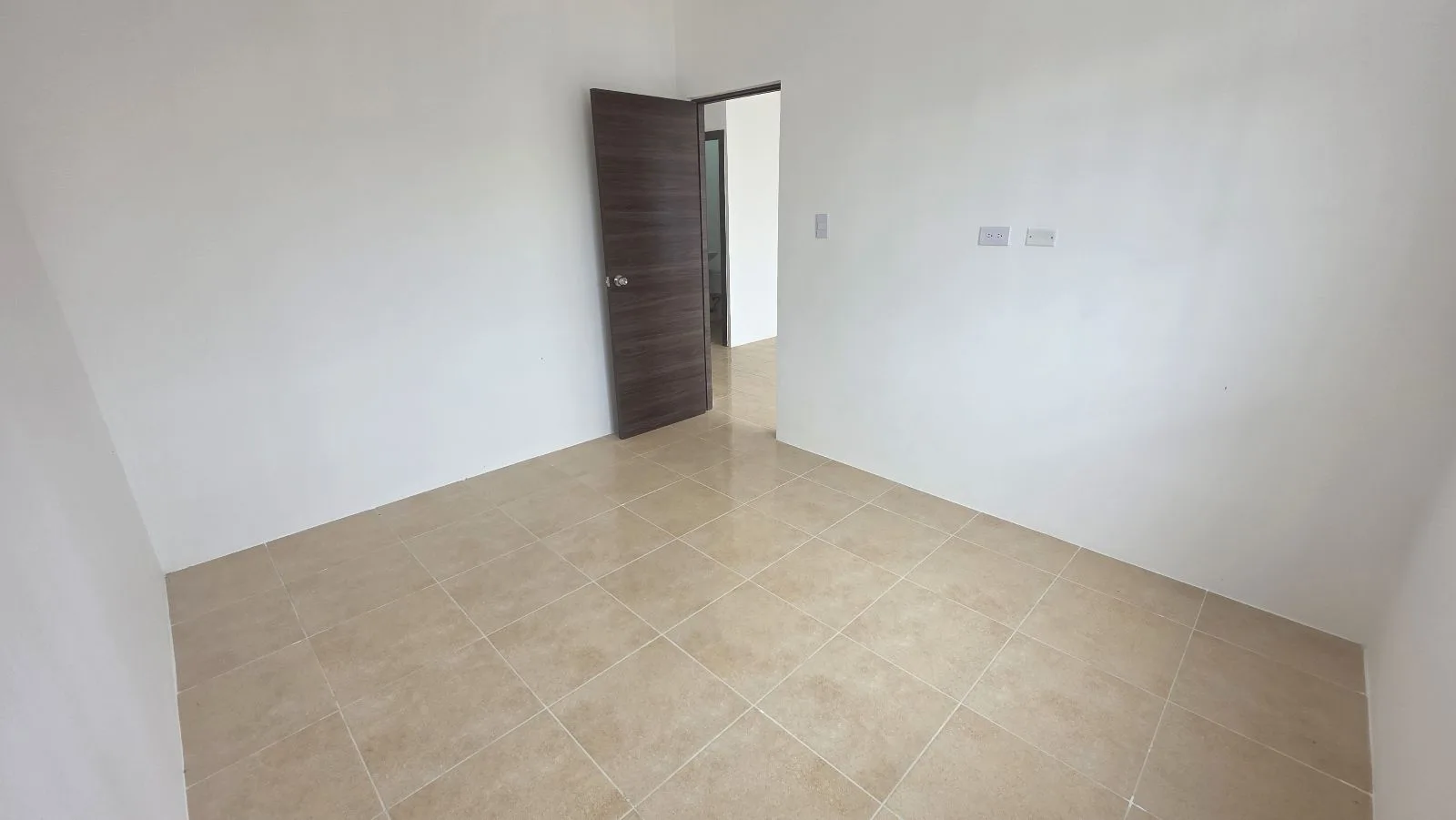 Villa Geranio 2, ingresando por Chongon, GenF