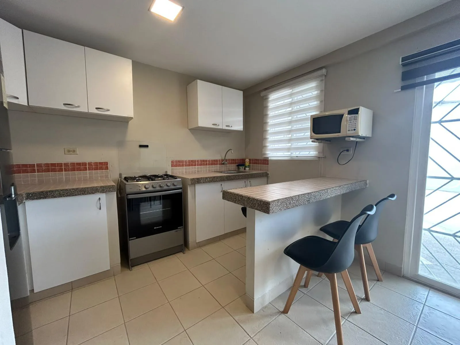 Casa Amoblada en Alquiler Urb. Villa Marina, Santa Elena AndSa