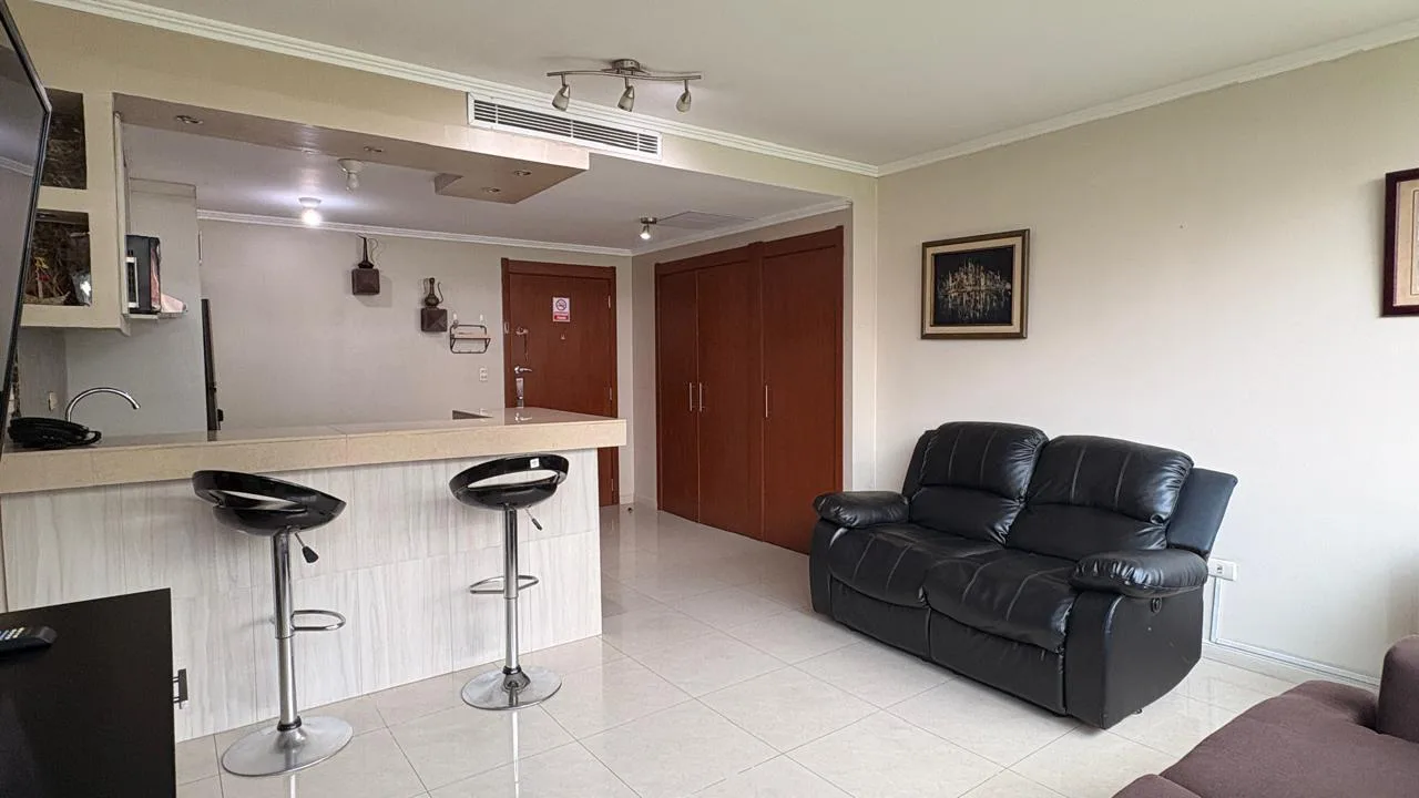 Suite en Venta, Riverfront I, Puerto Santa Ana, MaxB