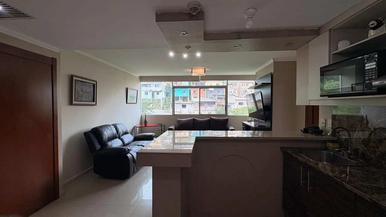 Suite en Venta, Riverfront I, Puerto Santa Ana, MaxB