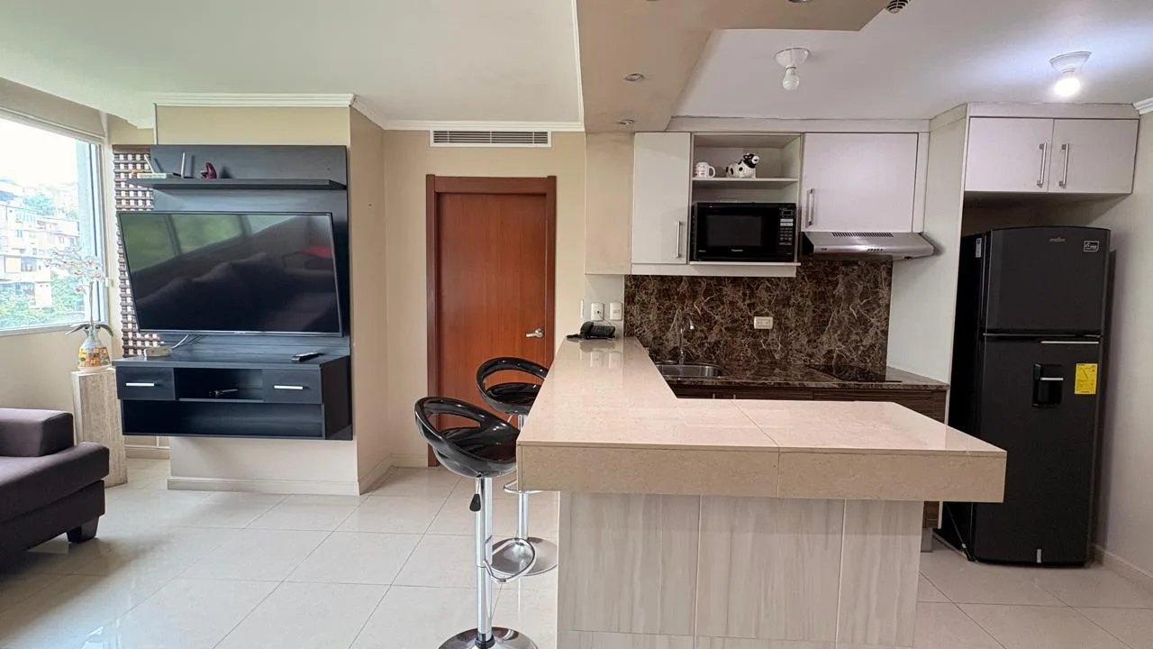 Suite en Venta, Riverfront I, Puerto Santa Ana, MaxB