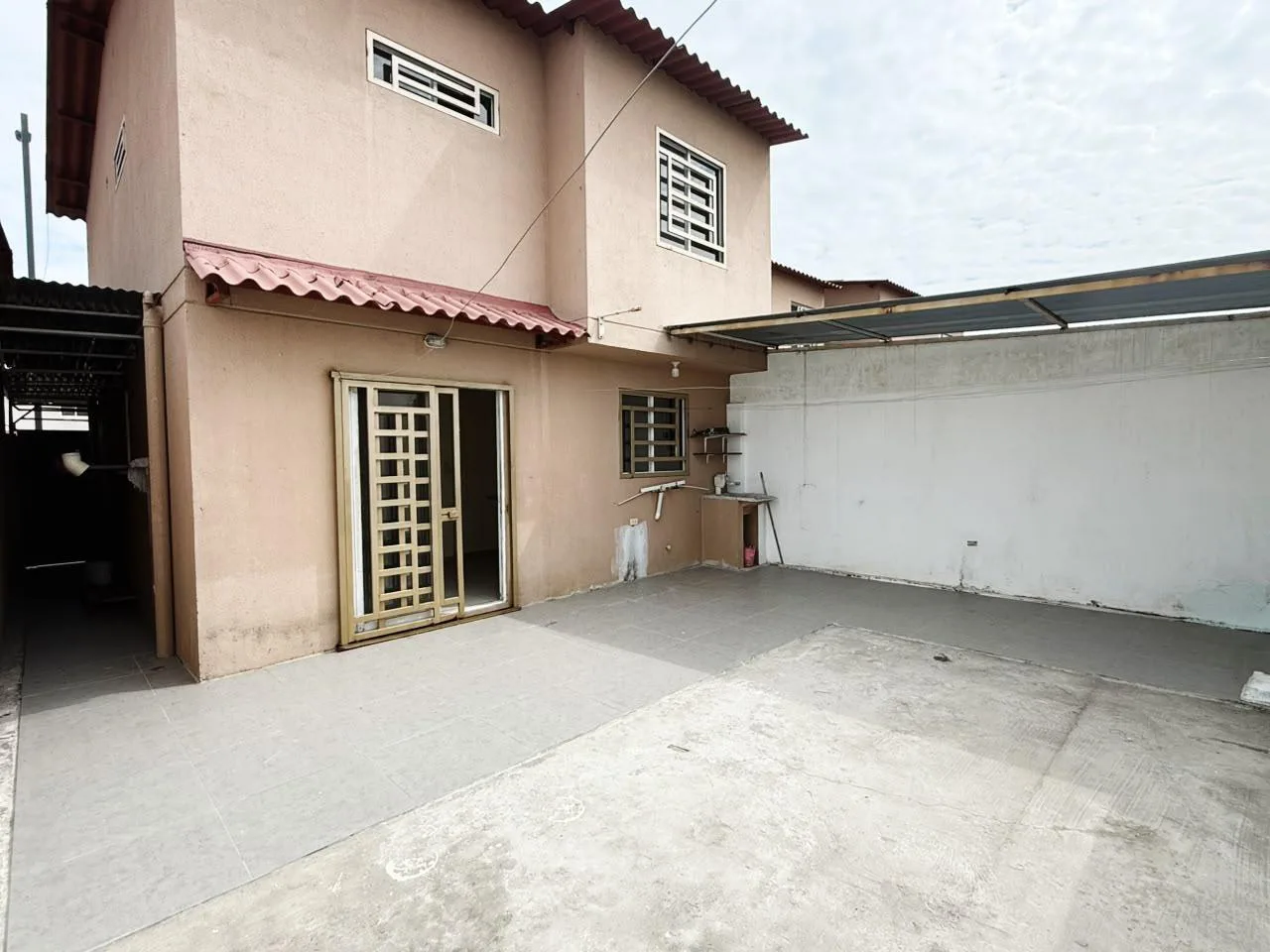 Casa en alquiler en la Urbanización Durán city BarG