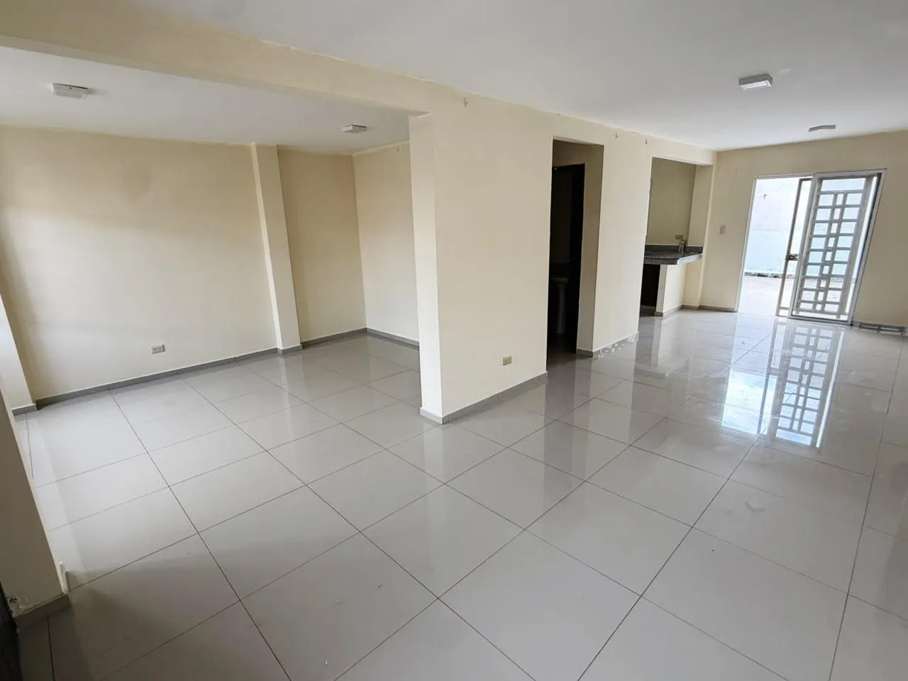Casa en alquiler en la Urbanización Durán city BarG