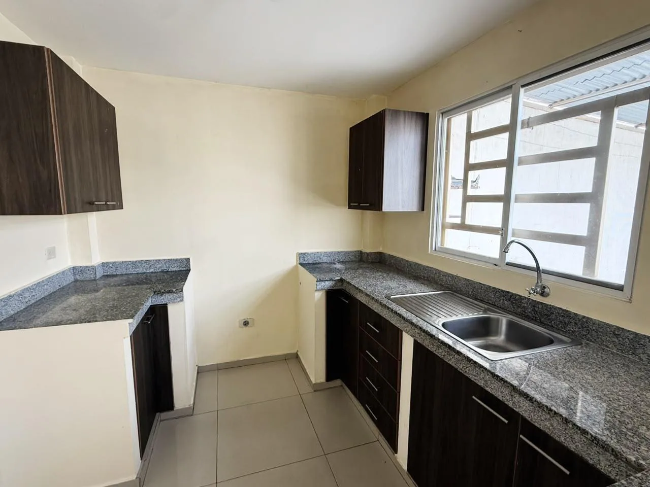 Casa en alquiler en la Urbanización Durán city BarG